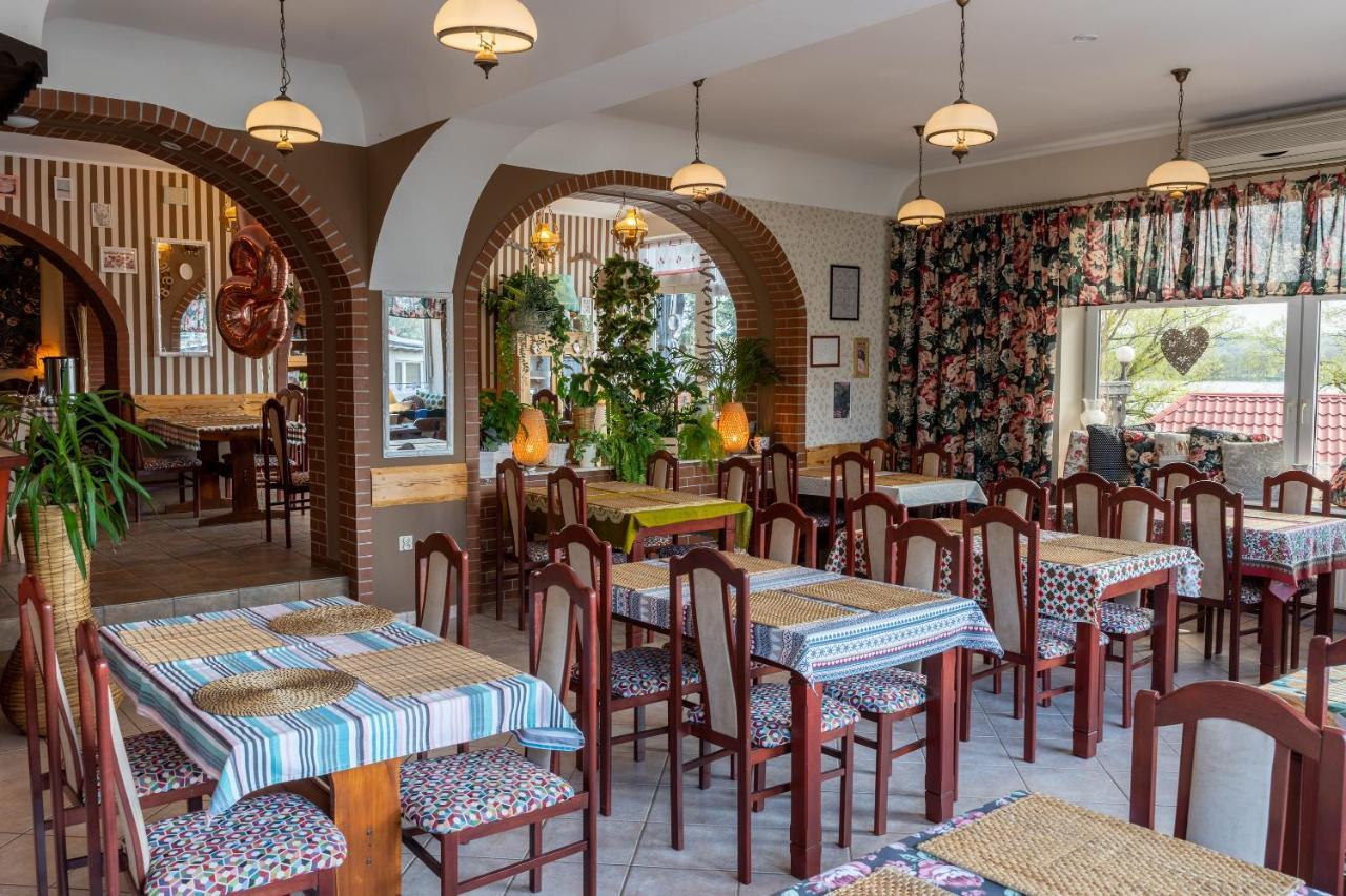Gosciniec Skolimowka Restauracja I Pokoje Ze Sniadaniem Na Kaszubach Chmielno Exteriör bild